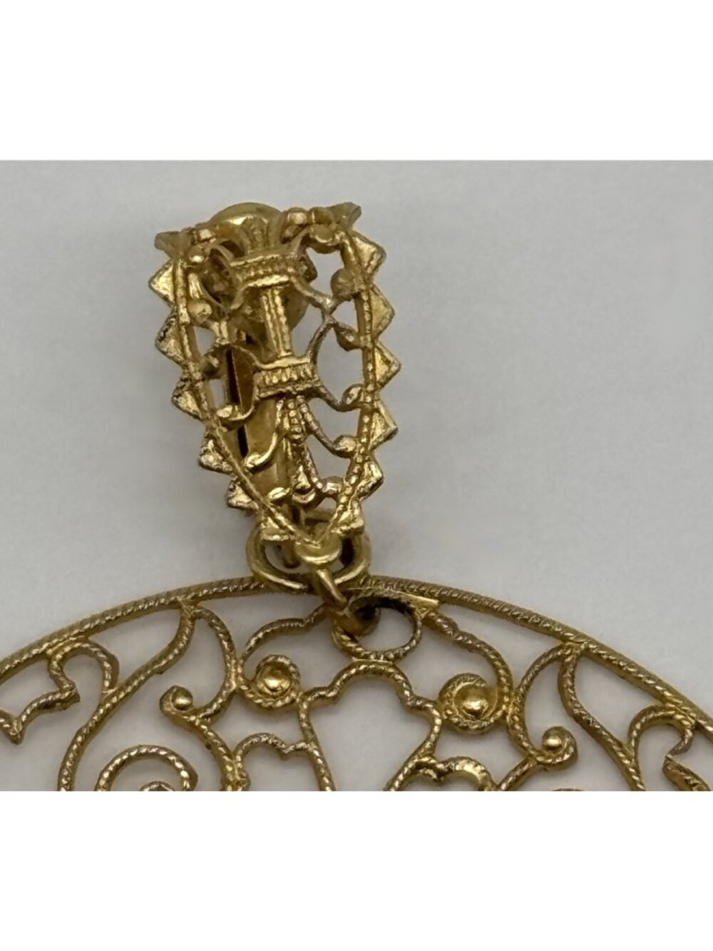 Vintage Napier Earrings Gold-Tone X-Large Round Dangling Discs Filigree Clip-Ons - Picture 3 of 15